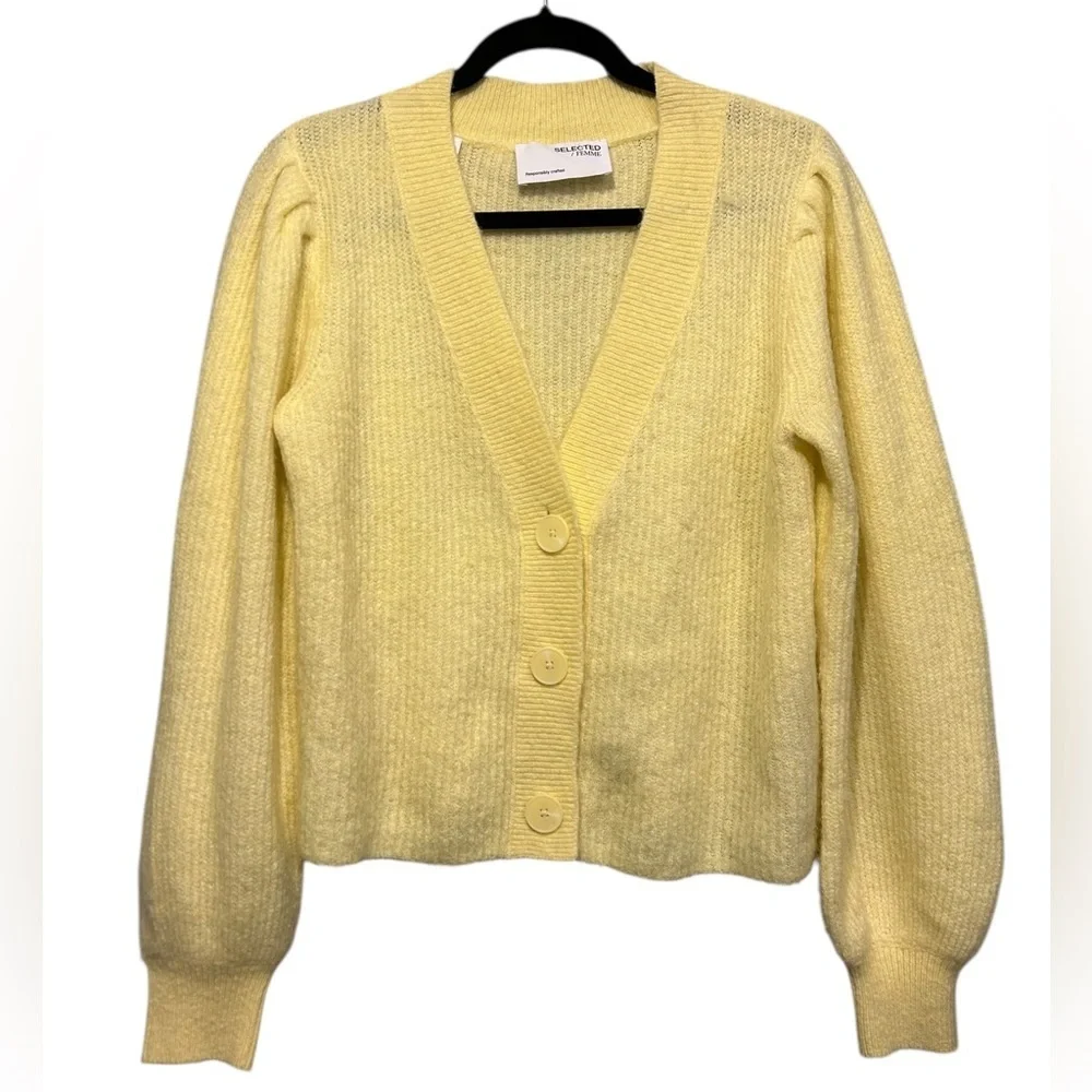 Selected Femme Cropped Button Front Cardigan - Picture 4 of 11